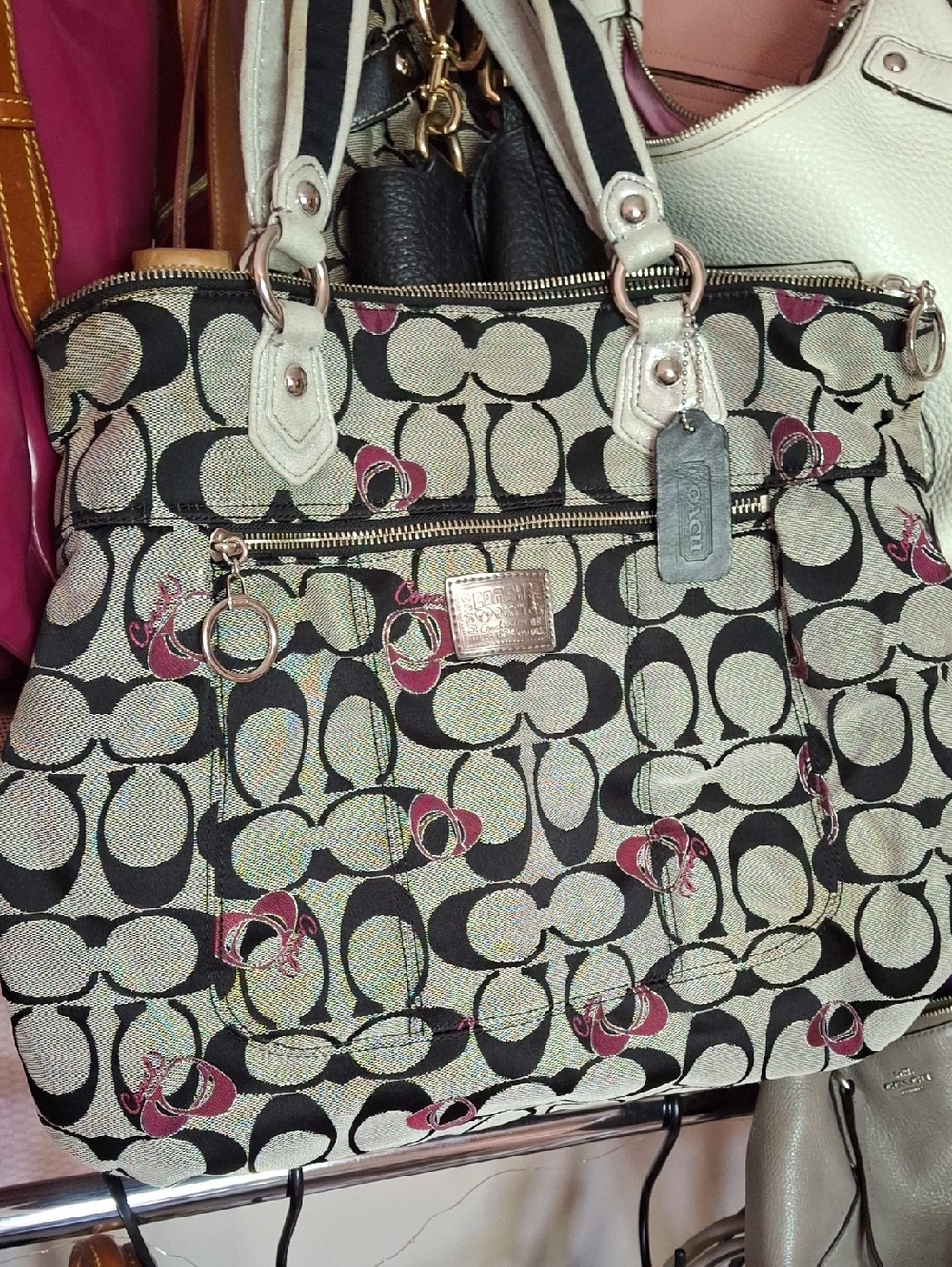 COACH POPPY HEARTS XL TOTE GRAY BLACK MAGENTA CANVAS*couple spots